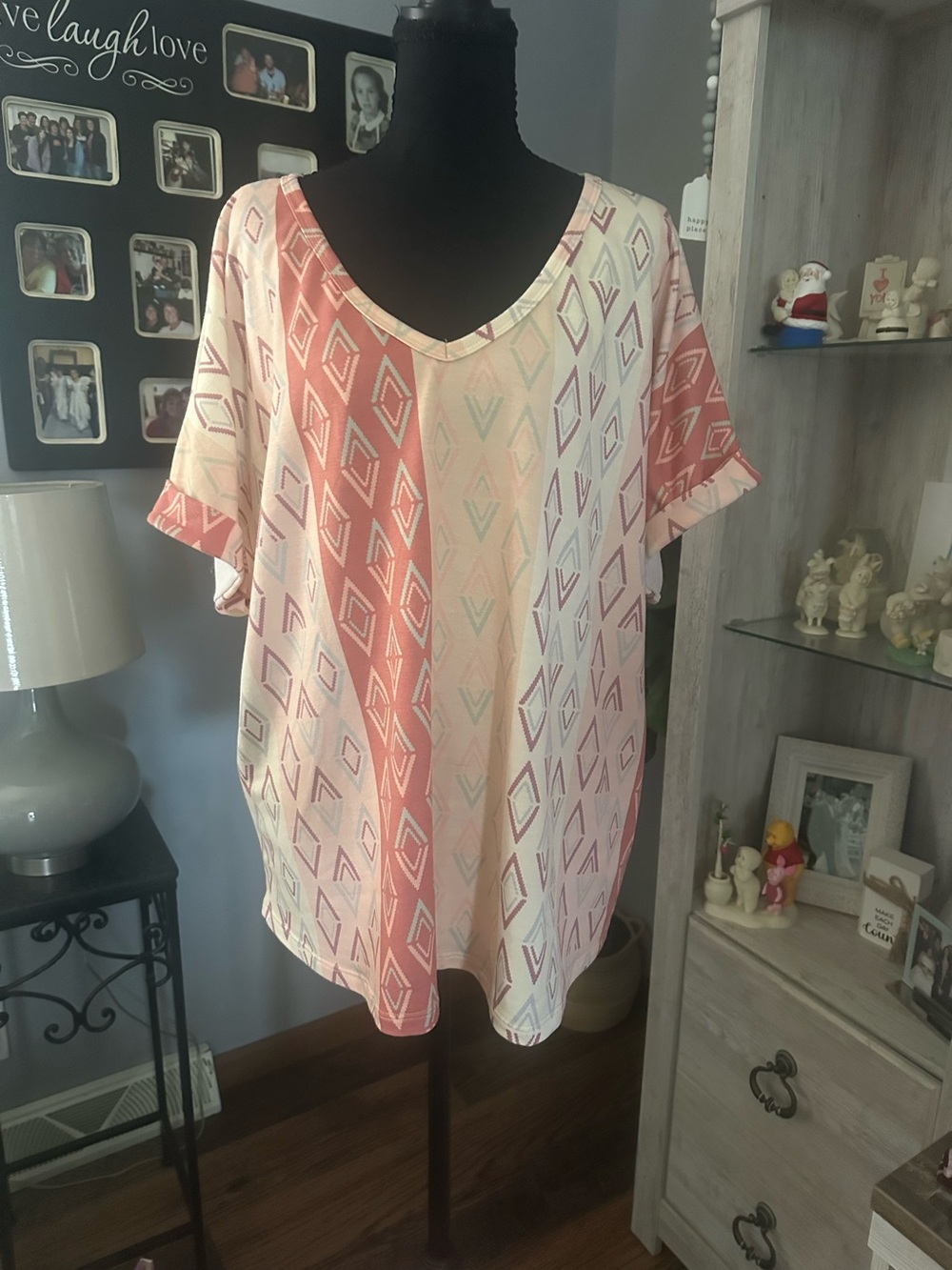 BiBi Pink and Cream V-Neck Short Sleeve Aztec Print Top